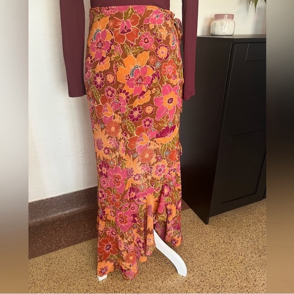 Free People Femme Edge Floral Print Maxi Skirt - Sz 8 NWOT - Picture 3 of 5